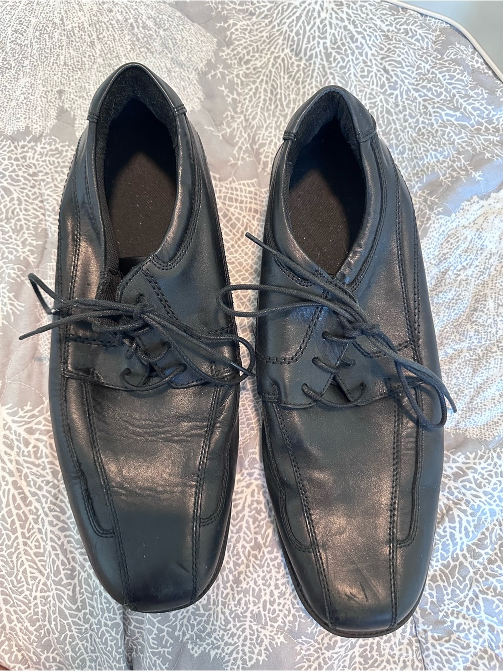Clarks Black Leather Lace-Up Derby Shoes